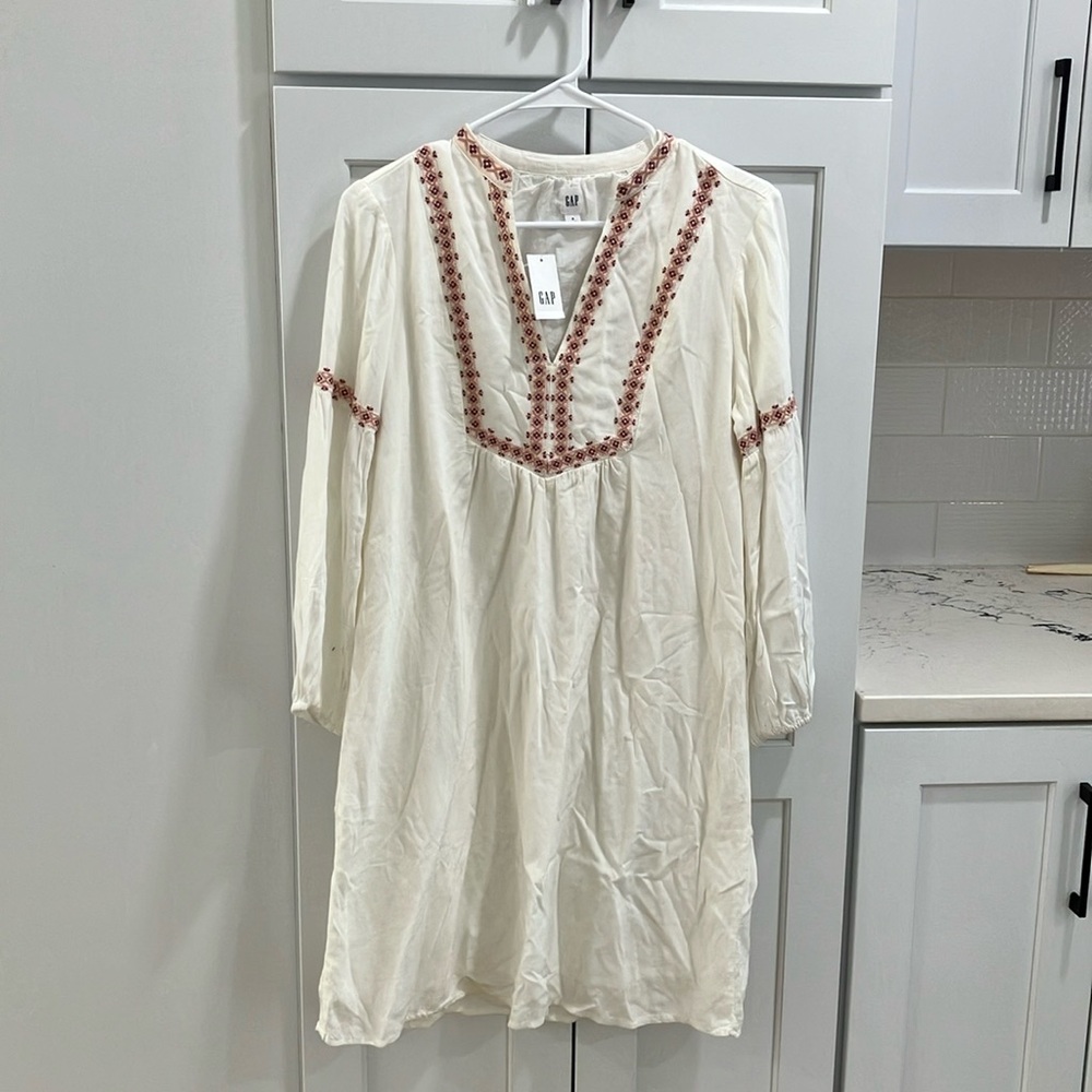 Gap Women's White Pink Embroidered Bohemian Long Sleeve Midi Dress